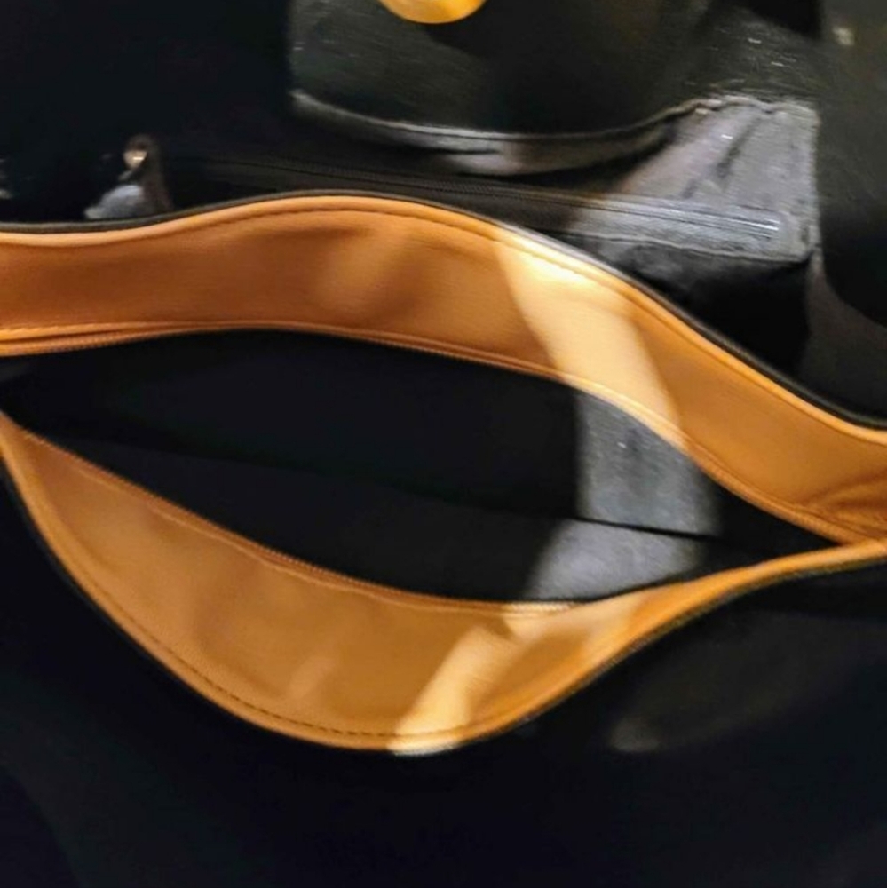Purse - Picture 4 of 4